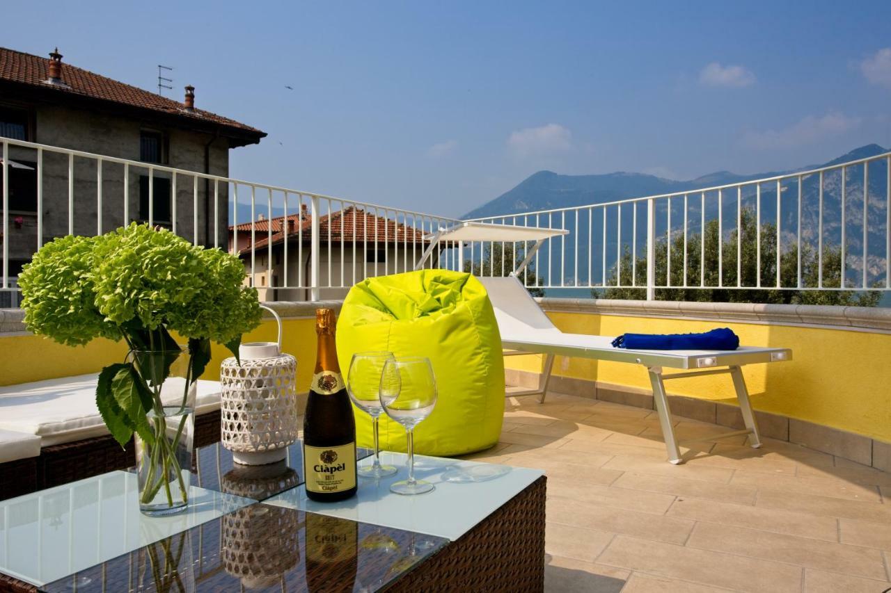 Casa Vacanze Marconi 22 Marone Exterior photo